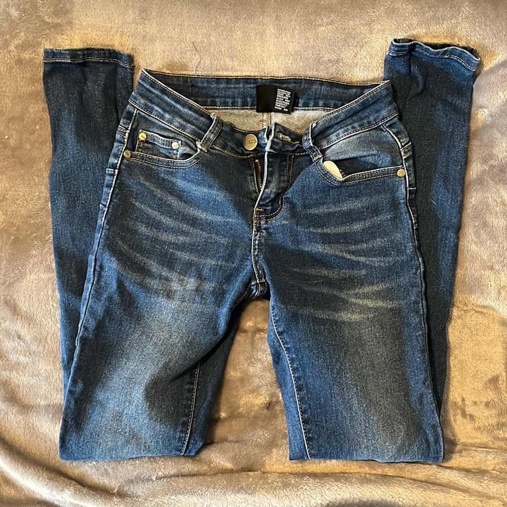 Fashion Nova Medium Wash Booty Lifting Jeans Size 1/2
